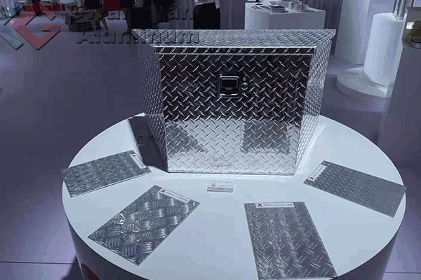 5x8 3003 h22 diamond aluminum plate.gif